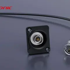 Złącze bnc Seetronic z kablem i gniazdem.