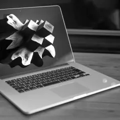Twój laptop zwalnia? Oto jak go przyspieszyć! Pełny poradnik