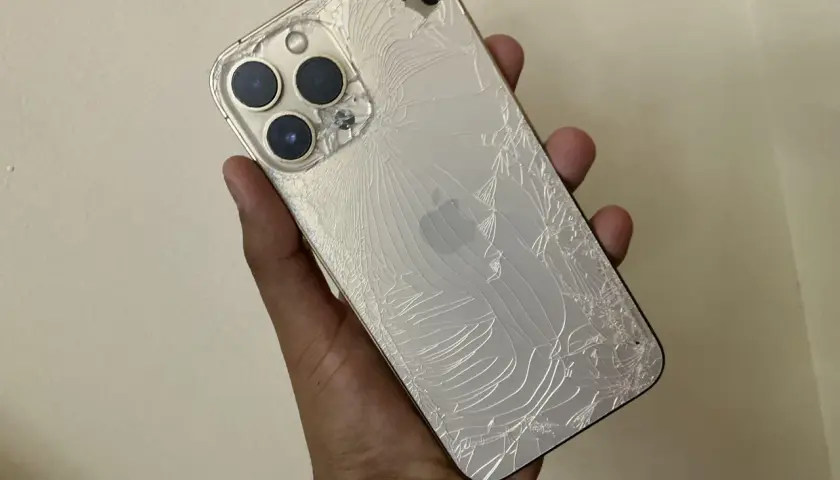 Czy iPhone 11 ma MagSafe? Nie, ale możesz go mieć!
